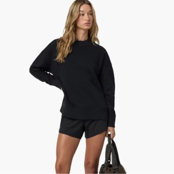 Vuori Sedona Weekender Crew Black Sweatshirt - Picture 4 of 10